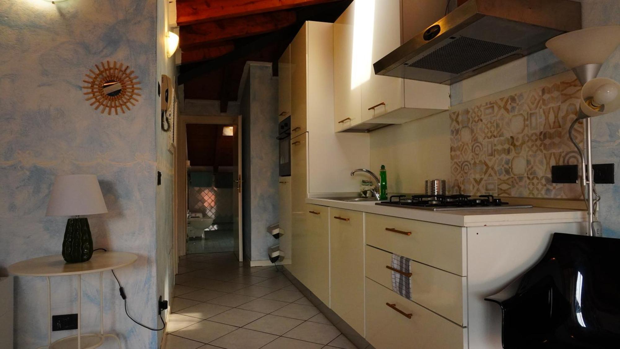 Appartamenti Villa Lina Дезенцано-дель-Гарда Екстер'єр фото