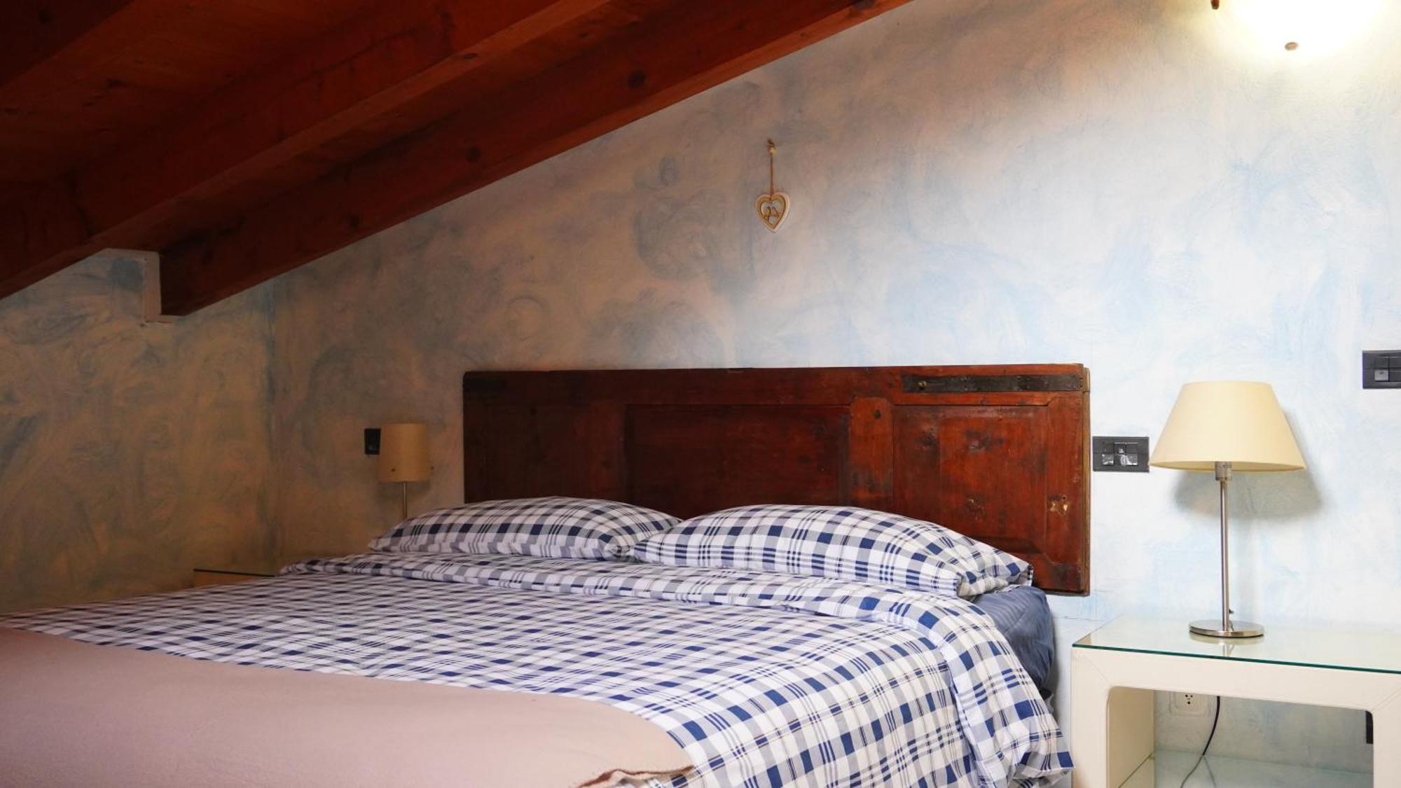 Appartamenti Villa Lina Дезенцано-дель-Гарда Екстер'єр фото